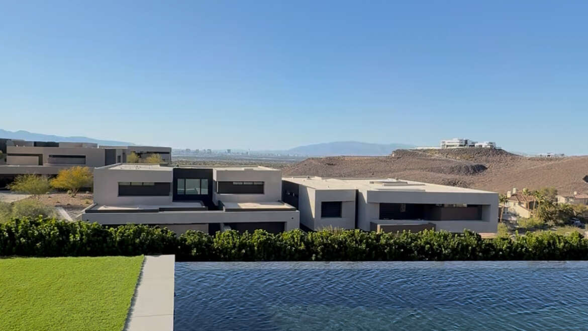 Luxury Neighborhoods: Ascaya and MacDonald Highlands for Buyers 2026