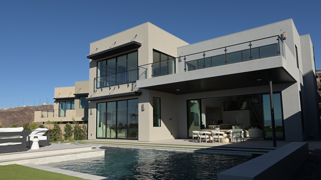 Summerlin vs Henderson: Which Las Vegas Area Is Right for Luxury Buyers in 2026